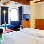 Hotel Vienna House By Wyndham Havelufer 4*