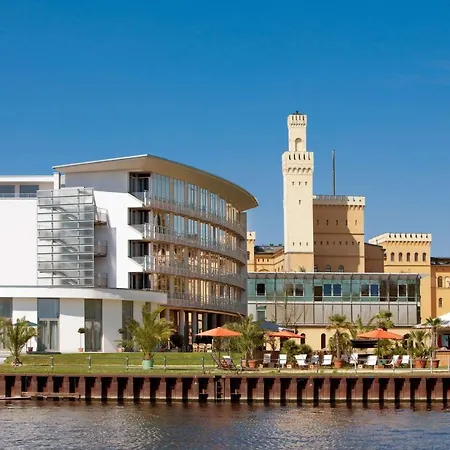 Vienna House By Wyndham Havelufer 4* Potsdam