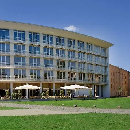 Hotel Vienna House By Wyndham Havelufer 4*