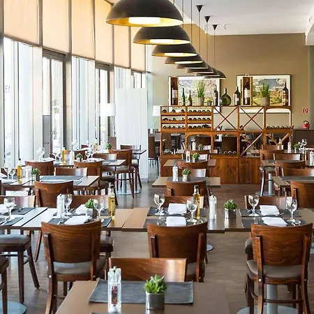 Vienna House By Wyndham Havelufer Otel Potsdam