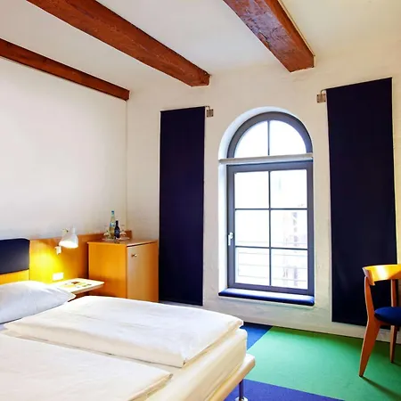 Vienna House By Wyndham Havelufer 4* Potsdam