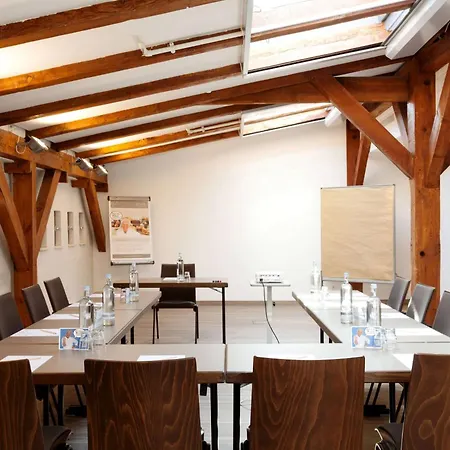 Otel Vienna House By Wyndham Havelufer 4*