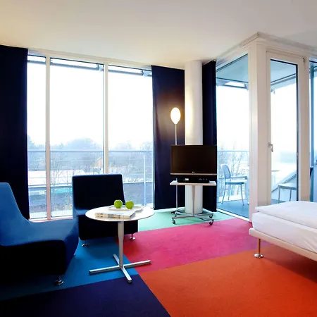 Vienna House By Wyndham Havelufer Otel Potsdam
