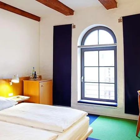 Vienna House By Wyndham Havelufer 4* Potsdam