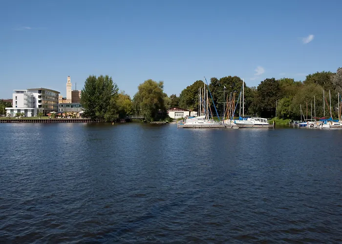 فندق Vienna House By Wyndham Havelufer 4*