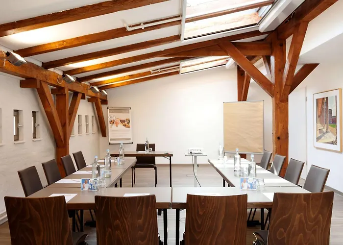 Hotel Vienna House By Wyndham Havelufer 4*