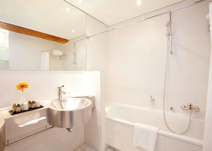 Vienna House By Wyndham Havelufer فندق بوتسدام