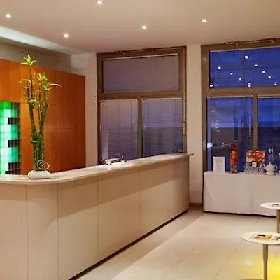 Vienna House By Wyndham Havelufer Hotel 4*