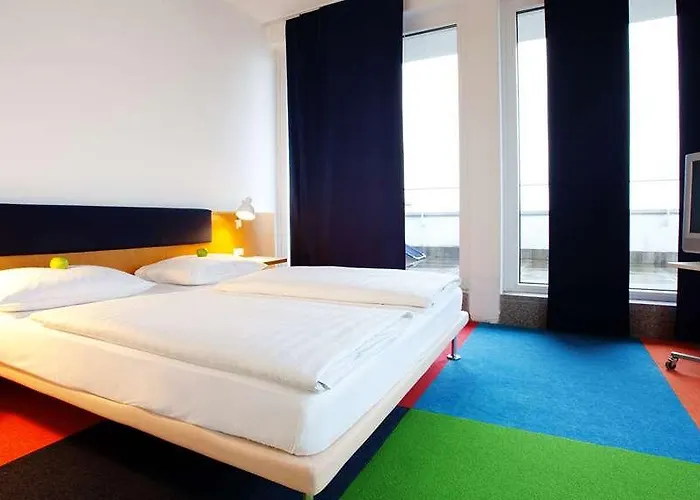 Vienna House By Wyndham Havelufer 4*